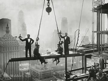 80x60 | The Waldorf ( City Susan )