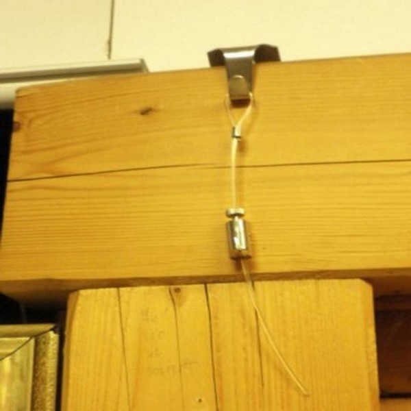 Háček Galerijní - na zavašení lanka se smyčkou na výstavní panel